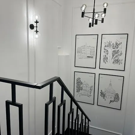 Grand Pavilion ビィドゴシュチュ